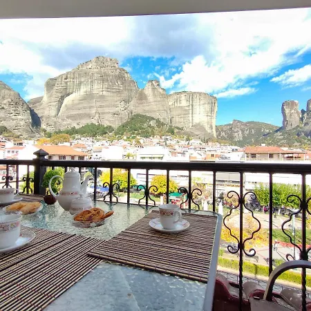 Meteora View Penthouse 아파트 칼람파카