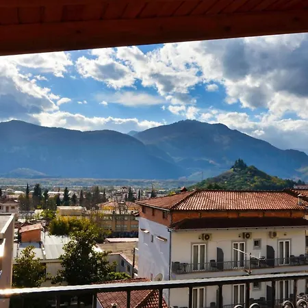 Meteora View Penthouse 아파트 칼람파카