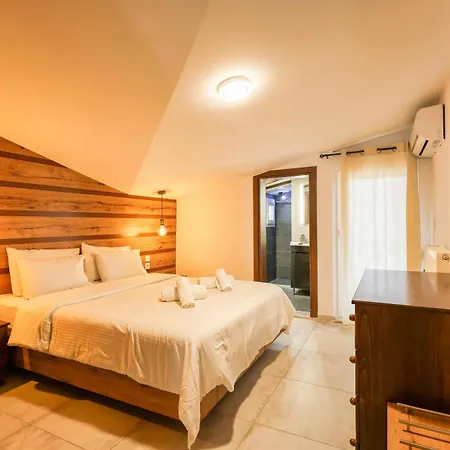 Meteora View Penthouse דירה *