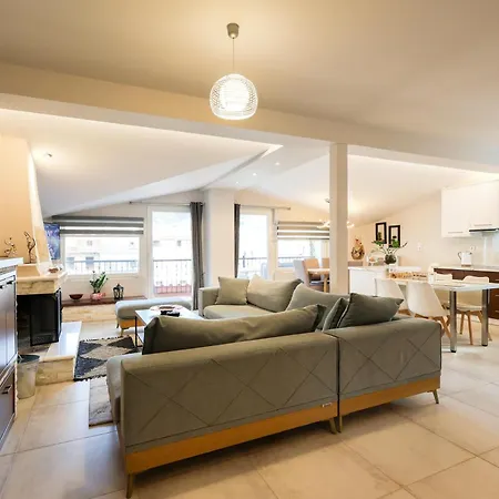 Meteora View Penthouse דירה קאלאבאקה